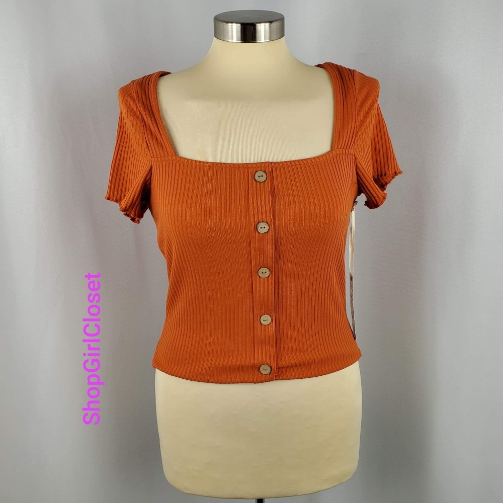 💥Just In💥IRIS Basic Ribbed Crop Top...Size L Jr